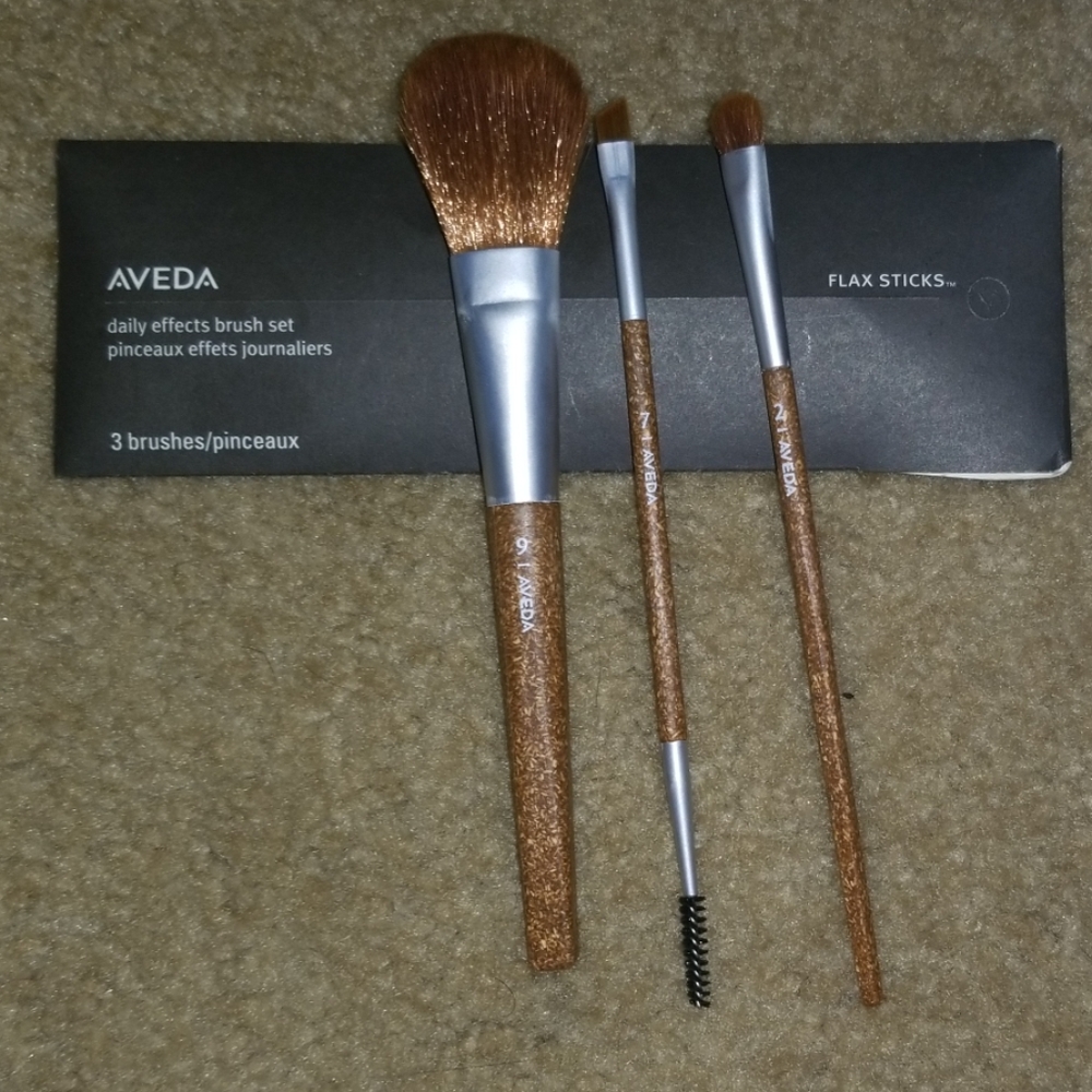 NWT Aveda  Daily Effects flax sticks